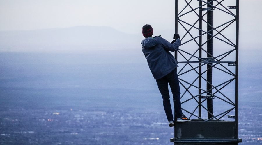 PROS AND CONS OF HAVING A CELL TOWER ON YOUR PROPERTY